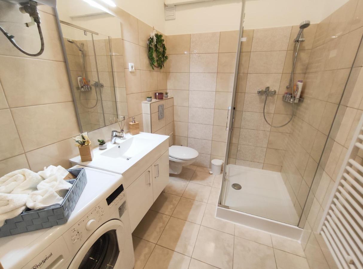 Broadway City Center, Fully Equipped, 4 Person Budapeşte Dış mekan fotoğraf