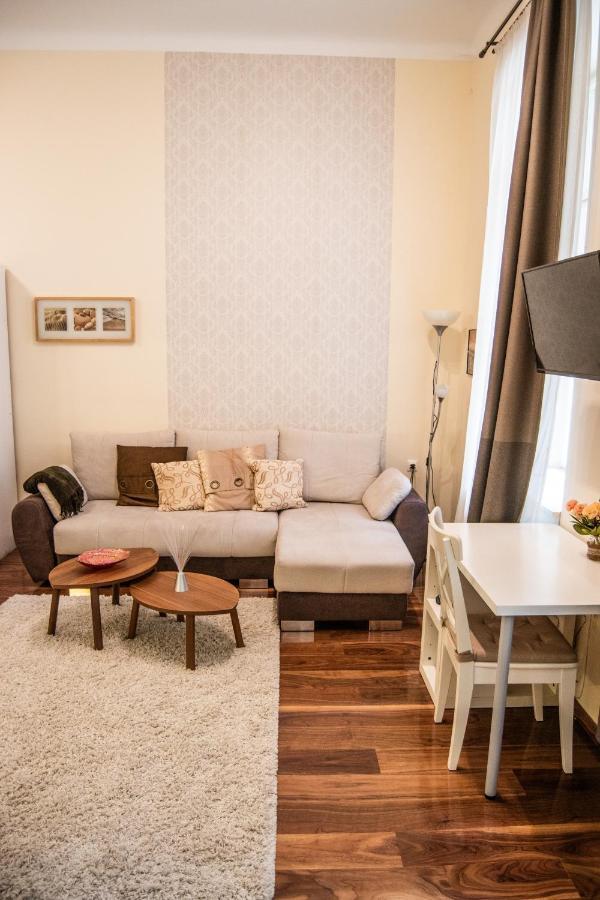 Broadway City Center, Fully Equipped, 4 Person Budapeşte Dış mekan fotoğraf